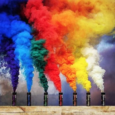 colour-smoke-bomb-15